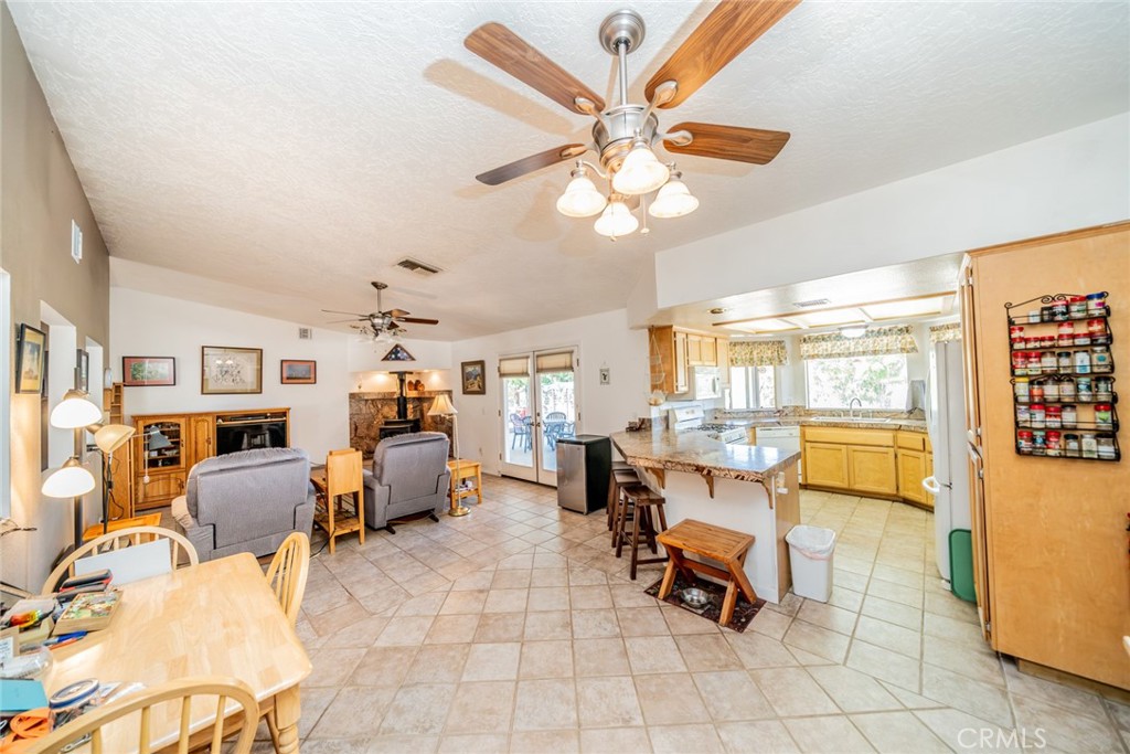 8838 Lilac Road Hesperia, CA 92344 - Photo 11 of 56 Gallery Image 11