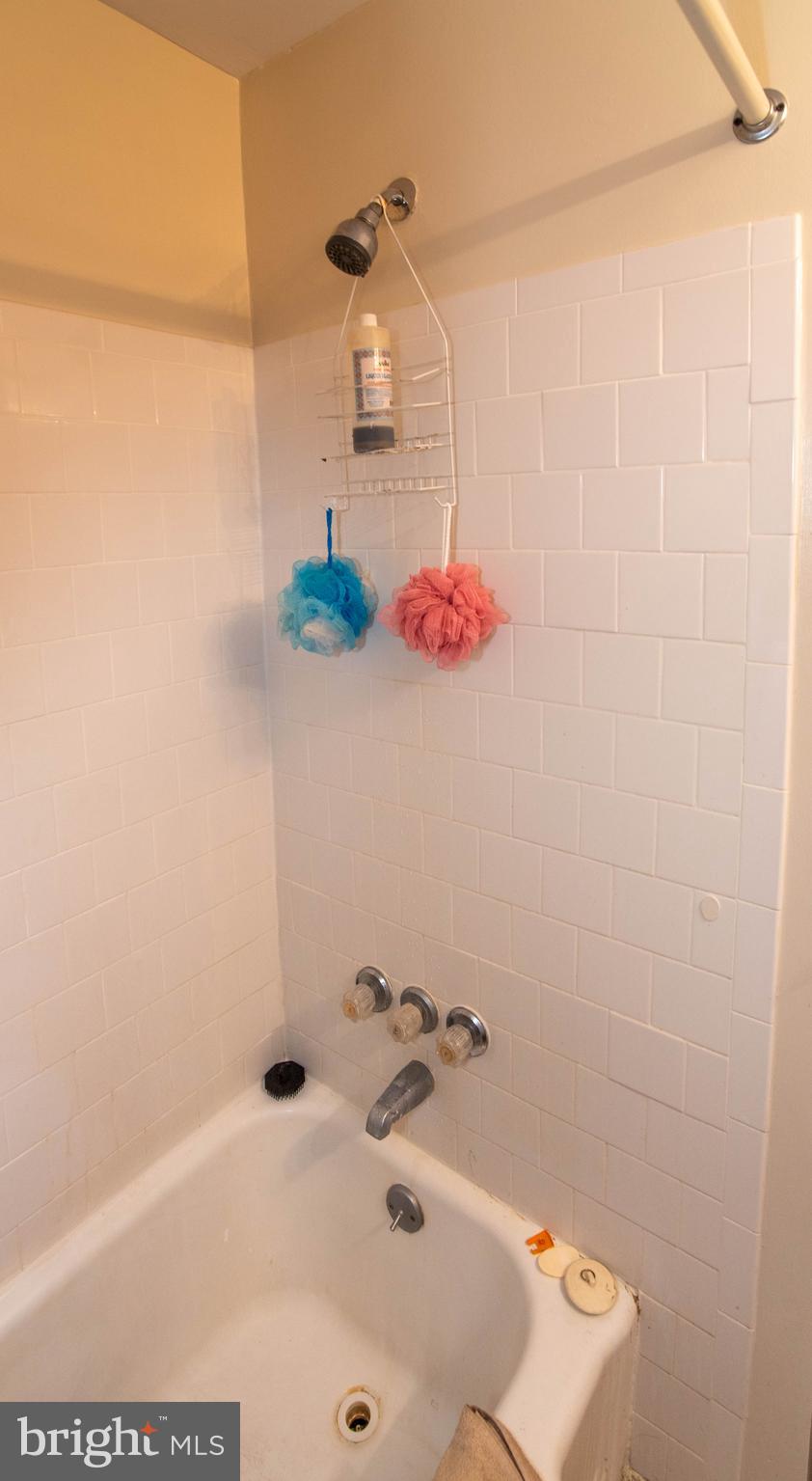 5738 Edgepark Road Baltimore, MD 21239 - Photo 19 of 39