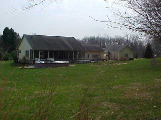 11291 Upper Fredericktown Amity Road Fredericktown, OH 43019 - Photo 4 of 10