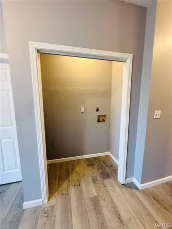 $1,295 | 5345 Wells Avenue, Unit 2, St. Louis, MO 63112