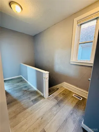 $1,295 | 5345 Wells Avenue, Unit 2, St. Louis, MO 63112