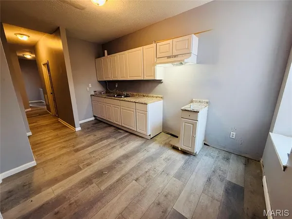 $1,295 | 5345 Wells Avenue, Unit 2, St. Louis, MO 63112