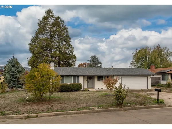 $325,000 | 10 Carmel Court, Roseburg, OR 97471