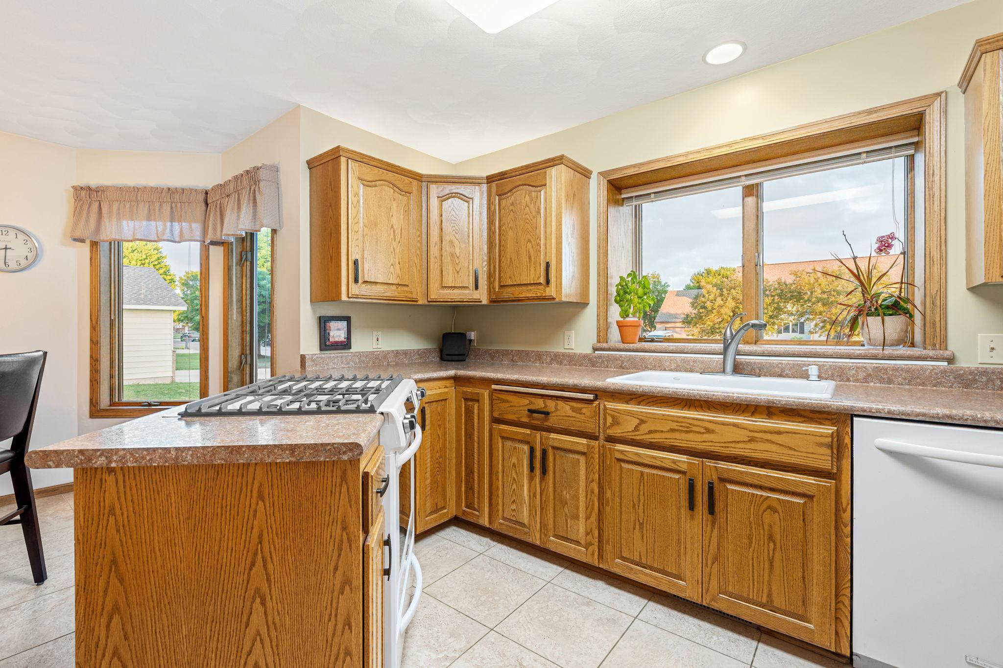 2908 5th Avenue Southwest Austin, MN 55912 - Photo 20 of 57