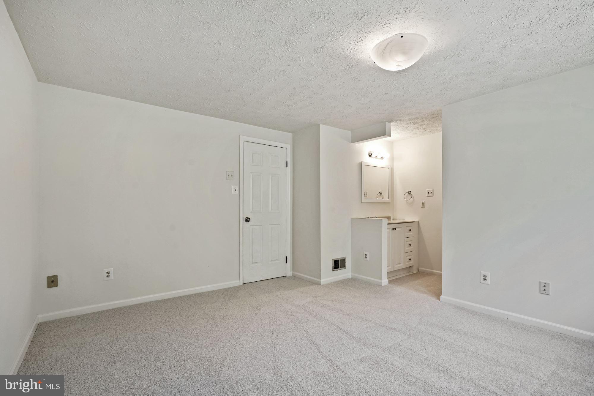 8078 Donegal Lane Springfield, VA 22153 - Photo 22 of 42