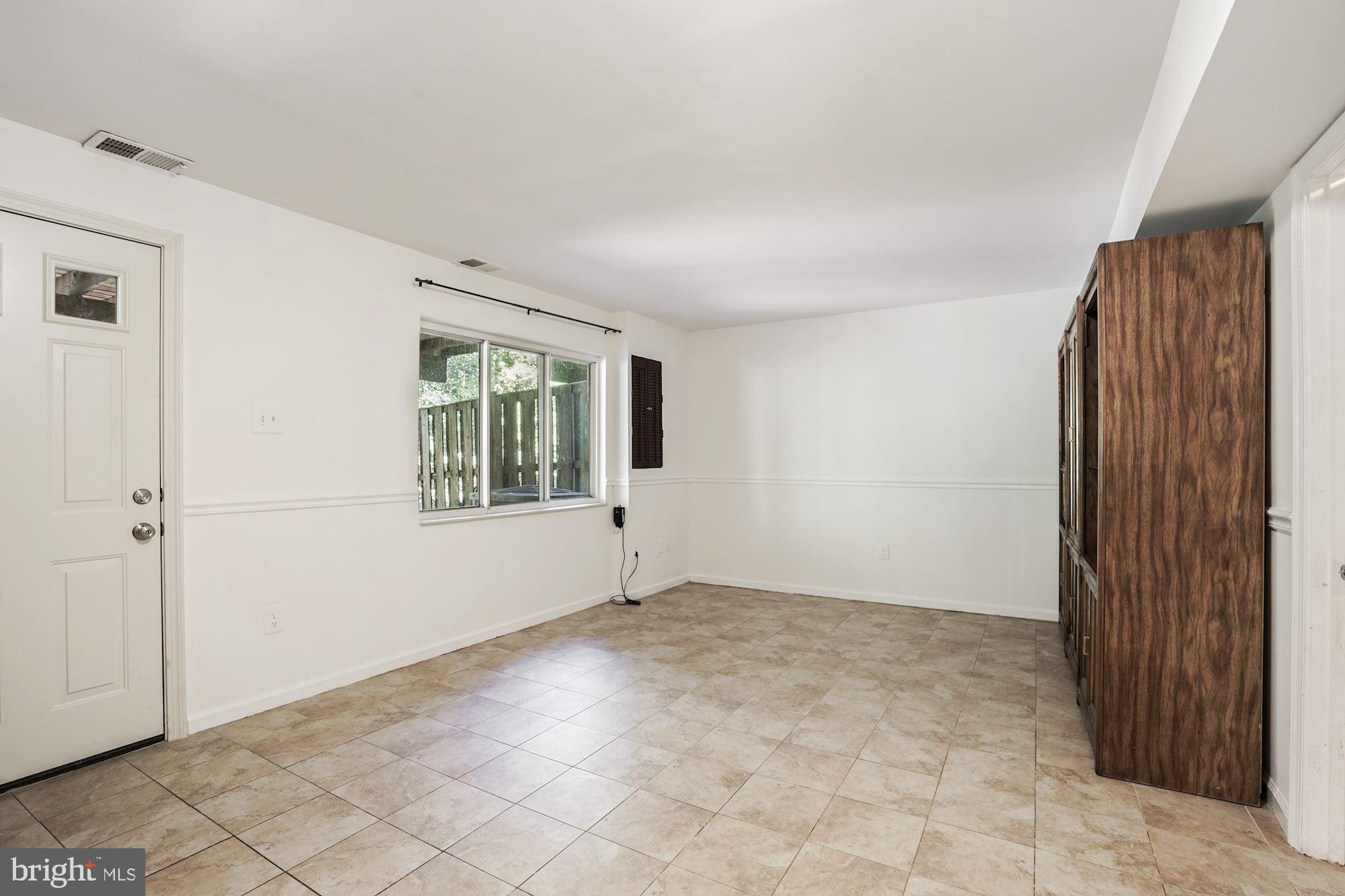 8078 Donegal Lane Springfield, VA 22153 - Photo 33 of 42