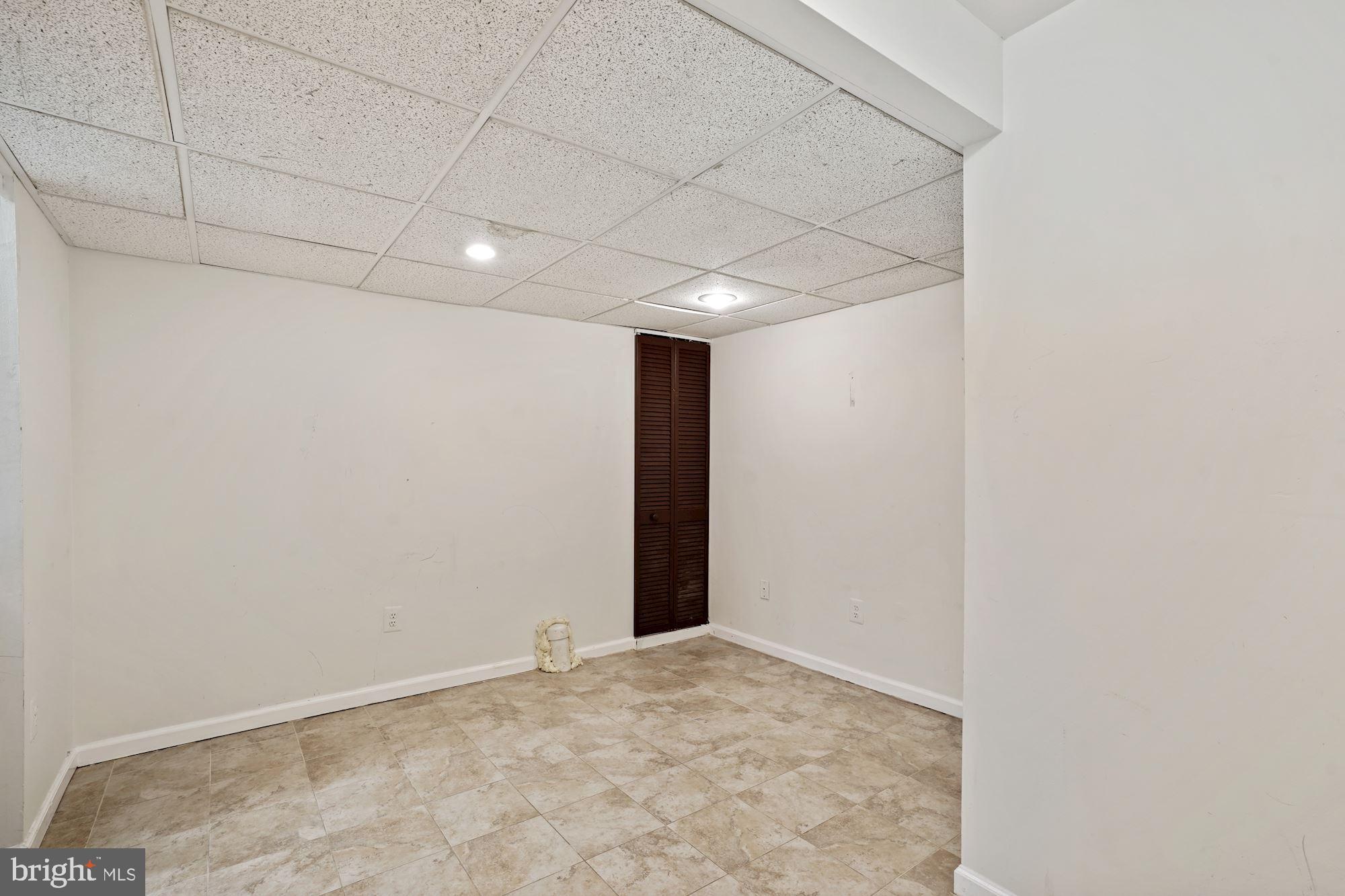 8078 Donegal Lane Springfield, VA 22153 - Photo 35 of 42