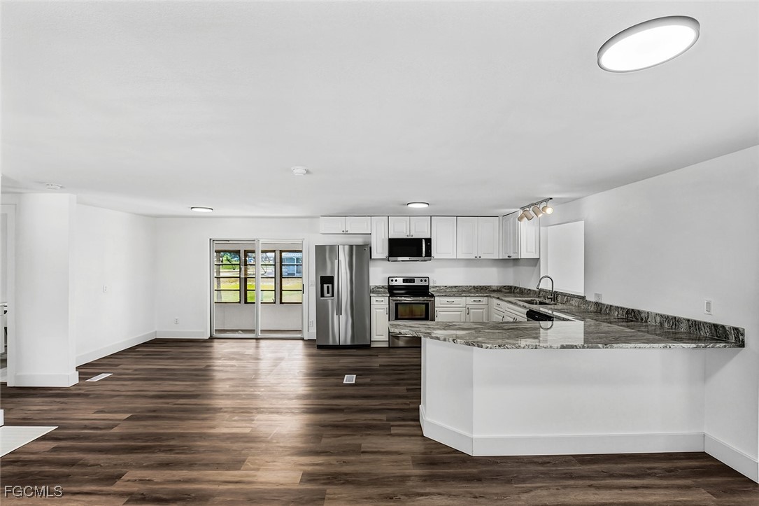 13651 Grackle Road Fort Myers, FL 33908 - Photo 18 of 43
