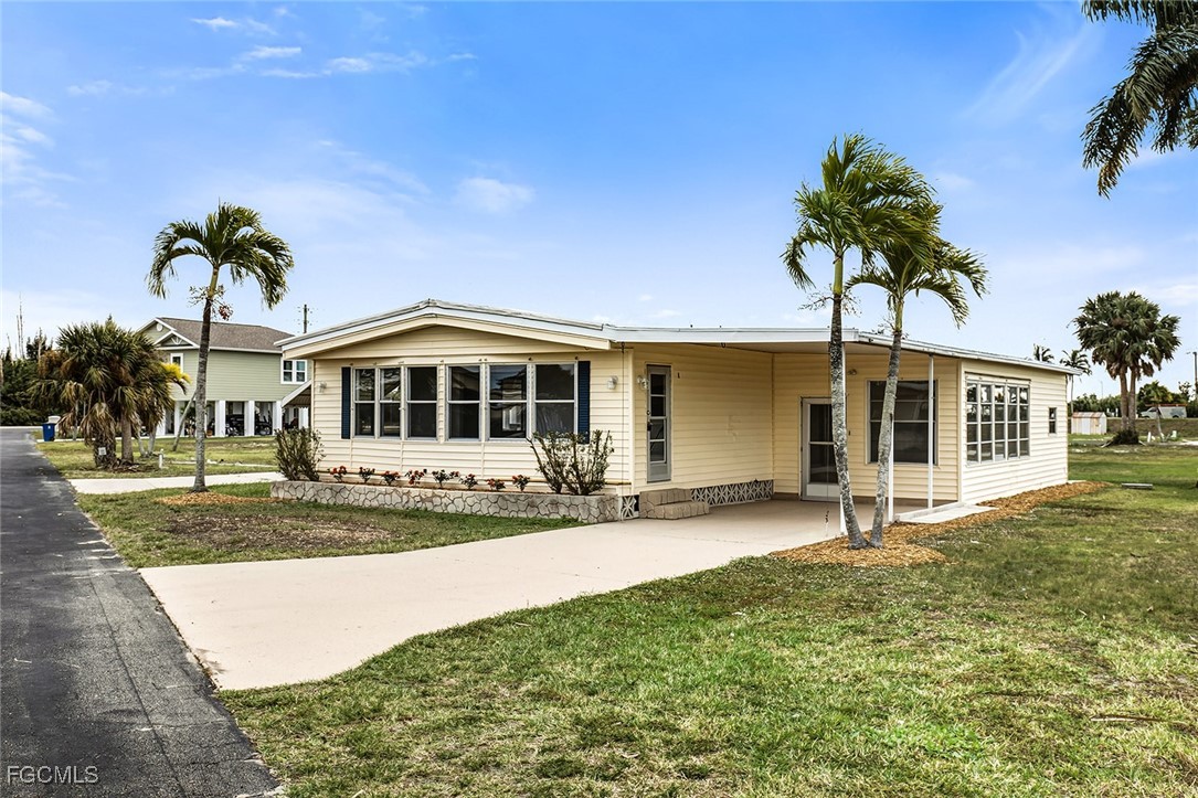 13651 Grackle Road Fort Myers, FL 33908 - Photo 35 of 43