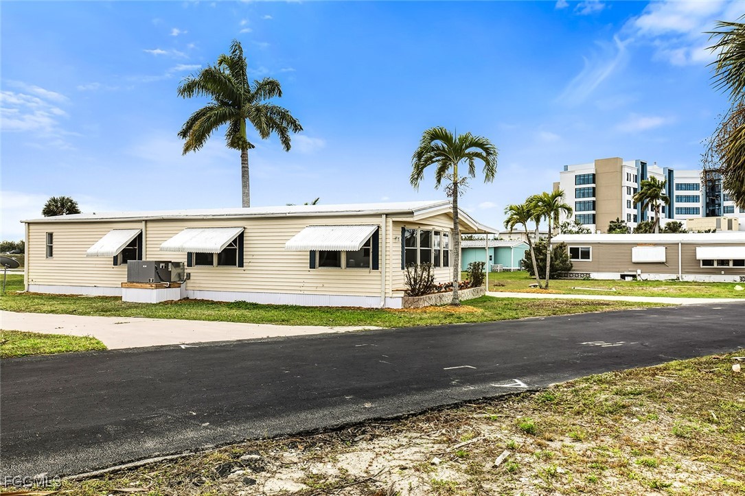 13651 Grackle Road Fort Myers, FL 33908 - Photo 36 of 43