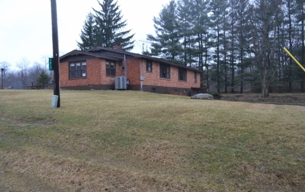 7817 Cedar Lake Road Northeast Edmore, MI 48829 - Photo 27 of 37 1812880-26.JPG