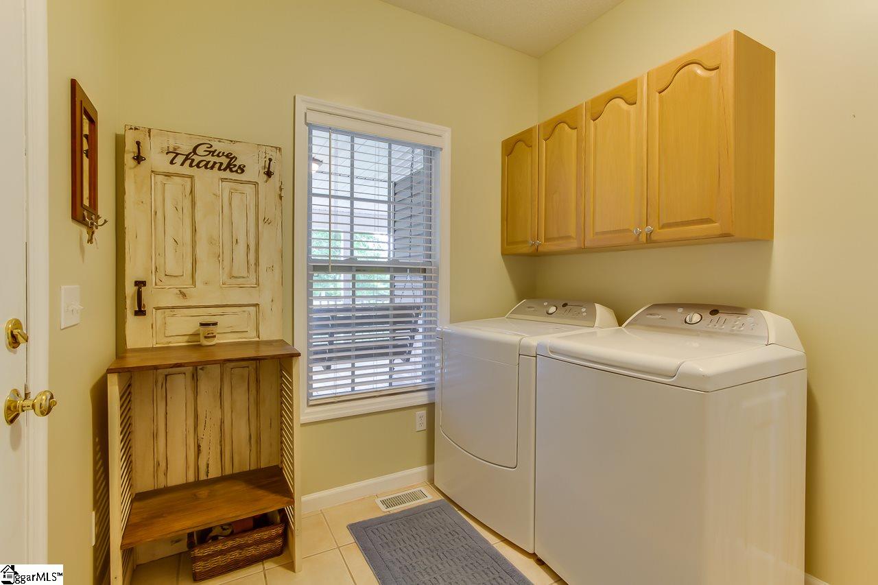 125 Willis Road Taylors, SC 29687 - Photo 14 of 33