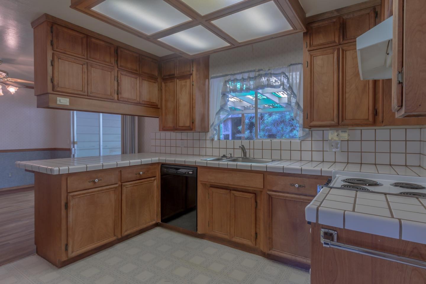 108 Echo Valley Road Salinas, CA 93907 - Photo 3 of 18 Gallery Image 3