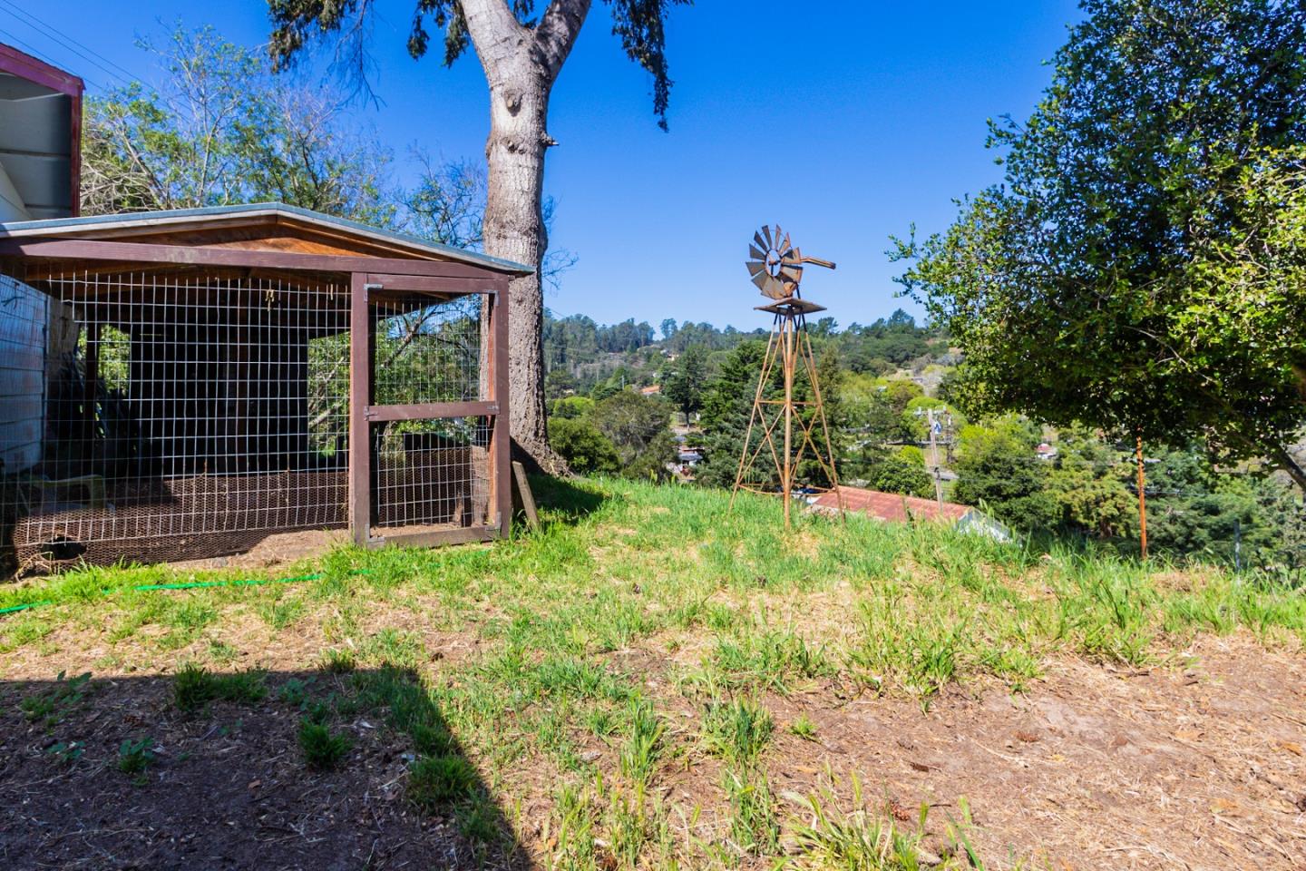108 Echo Valley Road Salinas, CA 93907 - Photo 8 of 18 Gallery Image 8