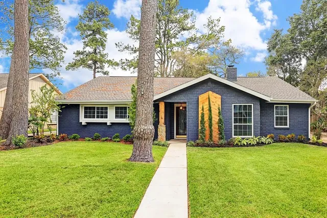 $3,700 | 11219 Ash Creek Drive, Houston, TX 77043