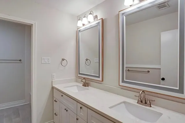 $3,700 | 11219 Ash Creek Drive, Houston, TX 77043