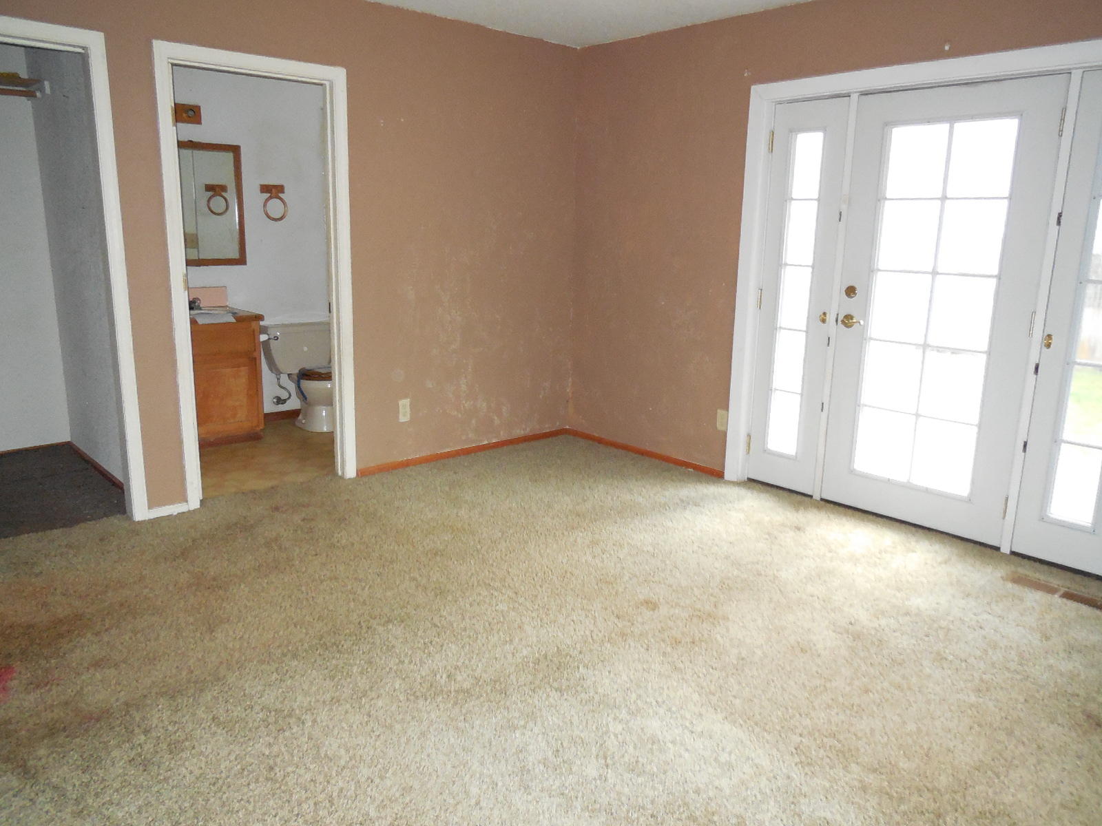 21729 2nd Street Burney, CA 96013 - Photo 11 of 26 an empty room with a bathroom