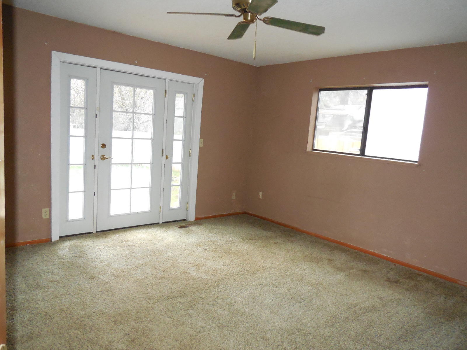 21729 2nd Street Burney, CA 96013 - Photo 10 of 26 an empty room with a window