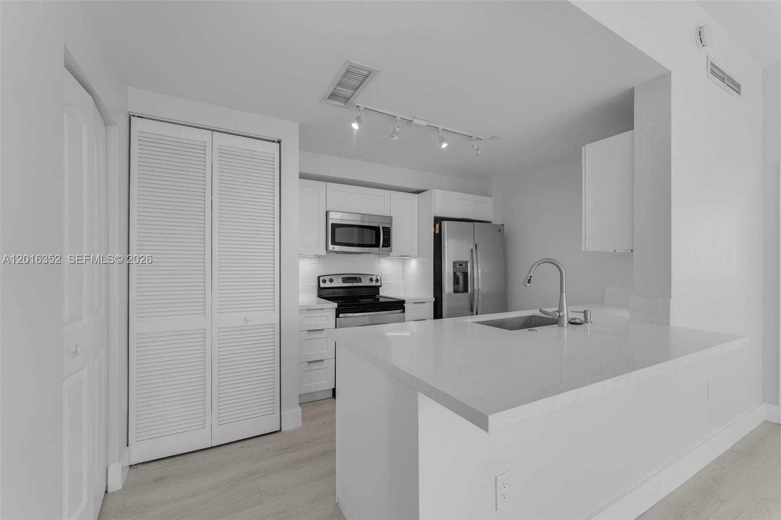 7350 Southwest 89th Street, Unit 2202S Miami, FL 33156 - Photo 6 of 38