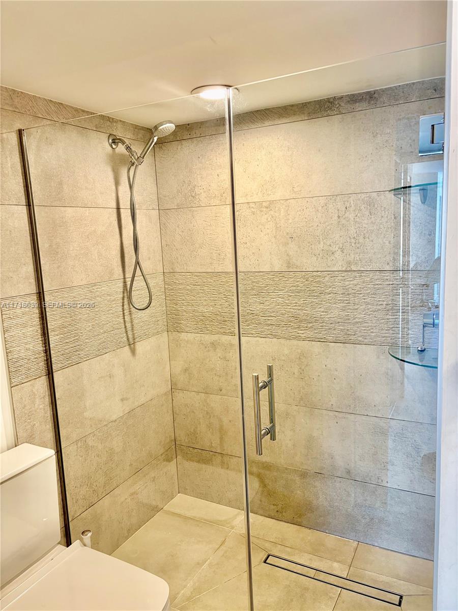 90 Alton Road, Unit 303 Miami Beach, FL 33139 - Photo 9 of 11 Gallery Image 9
