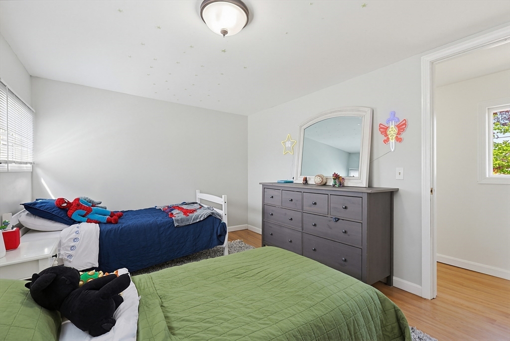 97 Middle Road Acushnet, MA 02743 - Photo 22 of 39