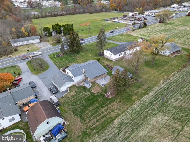 a picture of a floor