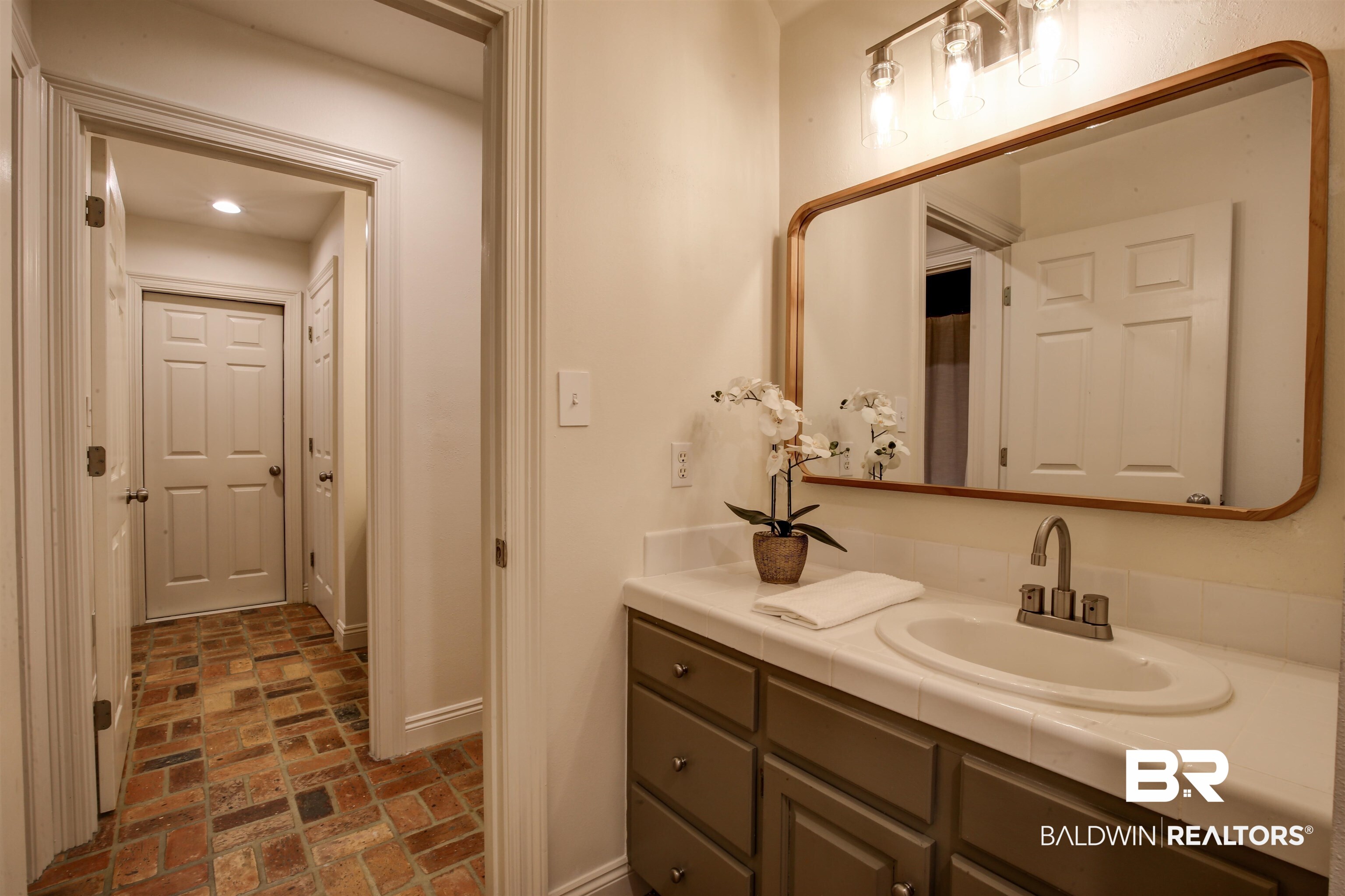 23764 2nd Street Fairhope, AL 36532 - Photo 25 of 38 Upstairs Jack & Jill BA