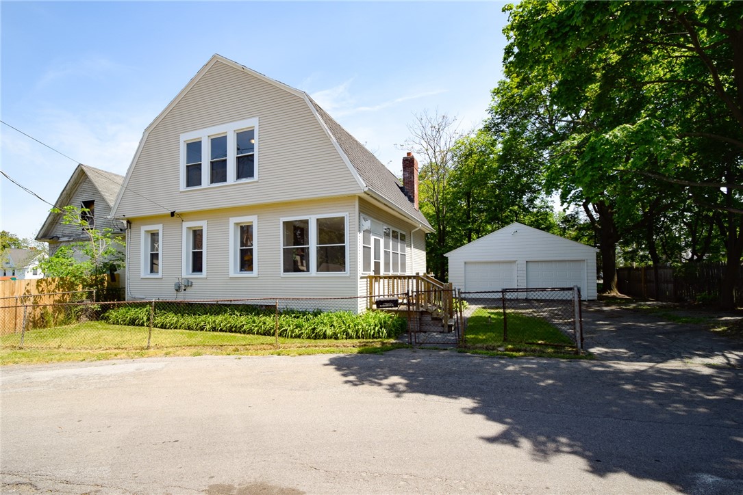 1 Eldorado Place Rochester, NY 14613 - Photo 2 of 47