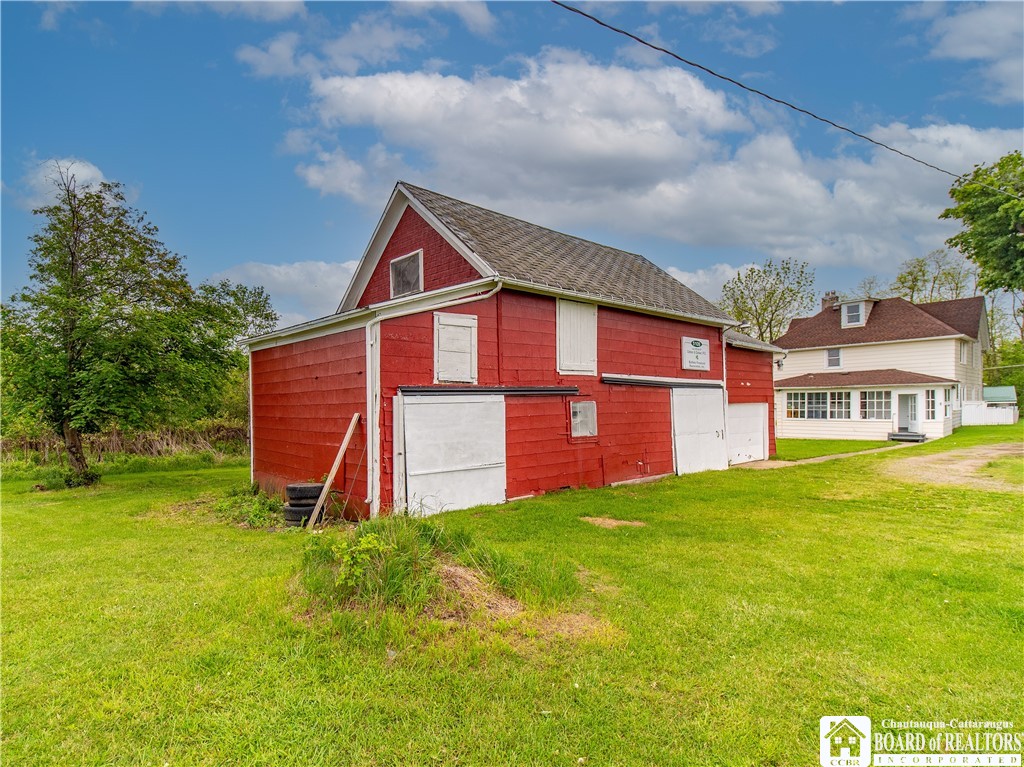 3818 Lakeview Road Pomfret, NY 14063 - Photo 6 of 29