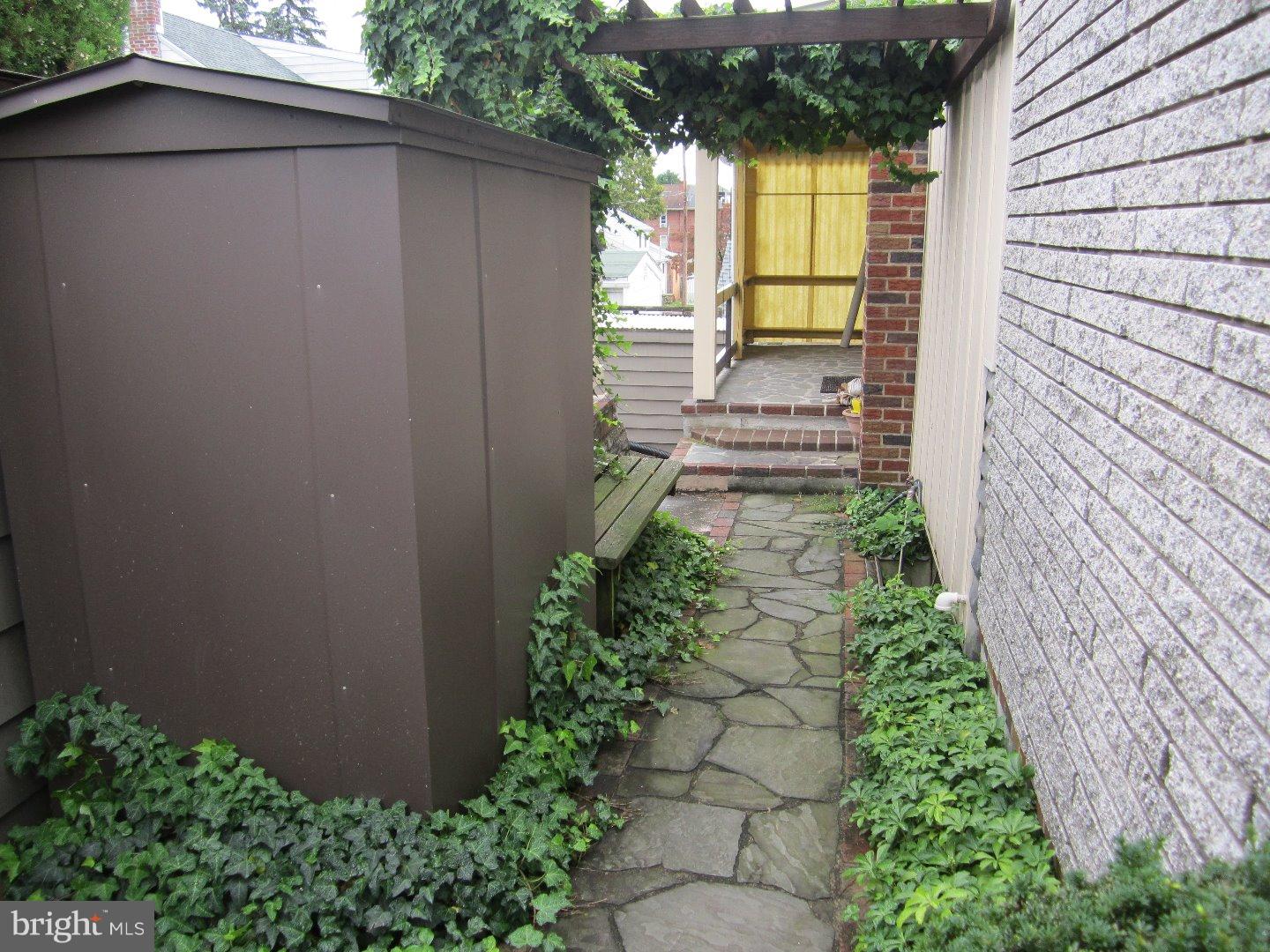 1612 Gregg Street Reading, PA 19607 - Photo 15 of 23