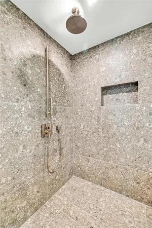 $3,395,000 | 900 North Ocean Boulevard, Unit 606, Pompano Beach, FL 33062