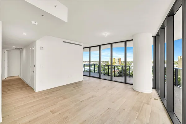 $3,395,000 | 900 North Ocean Boulevard, Unit 606, Pompano Beach, FL 33062