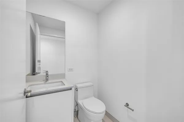 $3,395,000 | 900 North Ocean Boulevard, Unit 606, Pompano Beach, FL 33062
