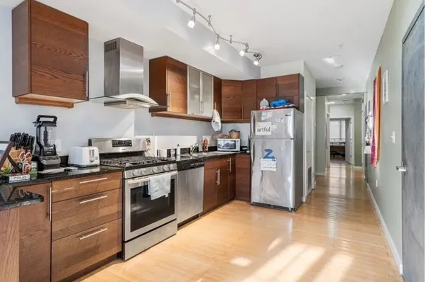 $4,600 | 1431-1433 Tremont Street, Unit 3, Boston, MA 02120