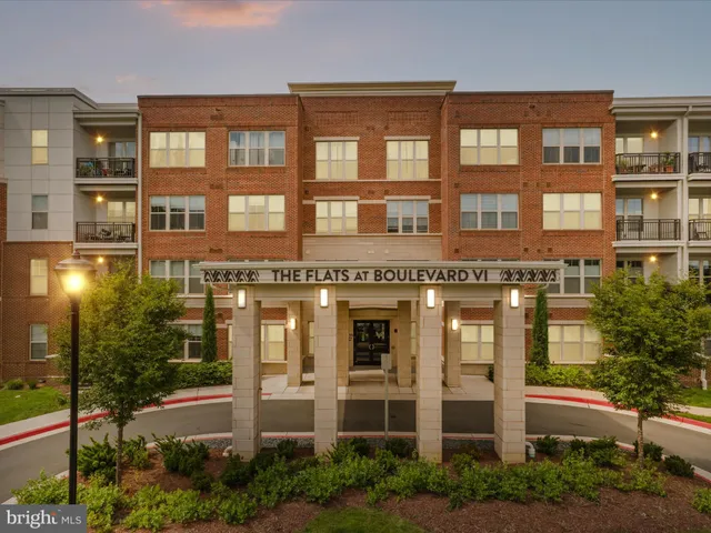 $577,000 | 10755 Fairgrounds Drive, Unit 223, Fairfax, VA 22030