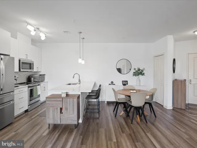 $577,000 | 10755 Fairgrounds Drive, Unit 223, Fairfax, VA 22030