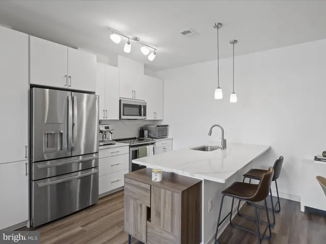 $577,000 | 10755 Fairgrounds Drive, Unit 223, Fairfax, VA 22030