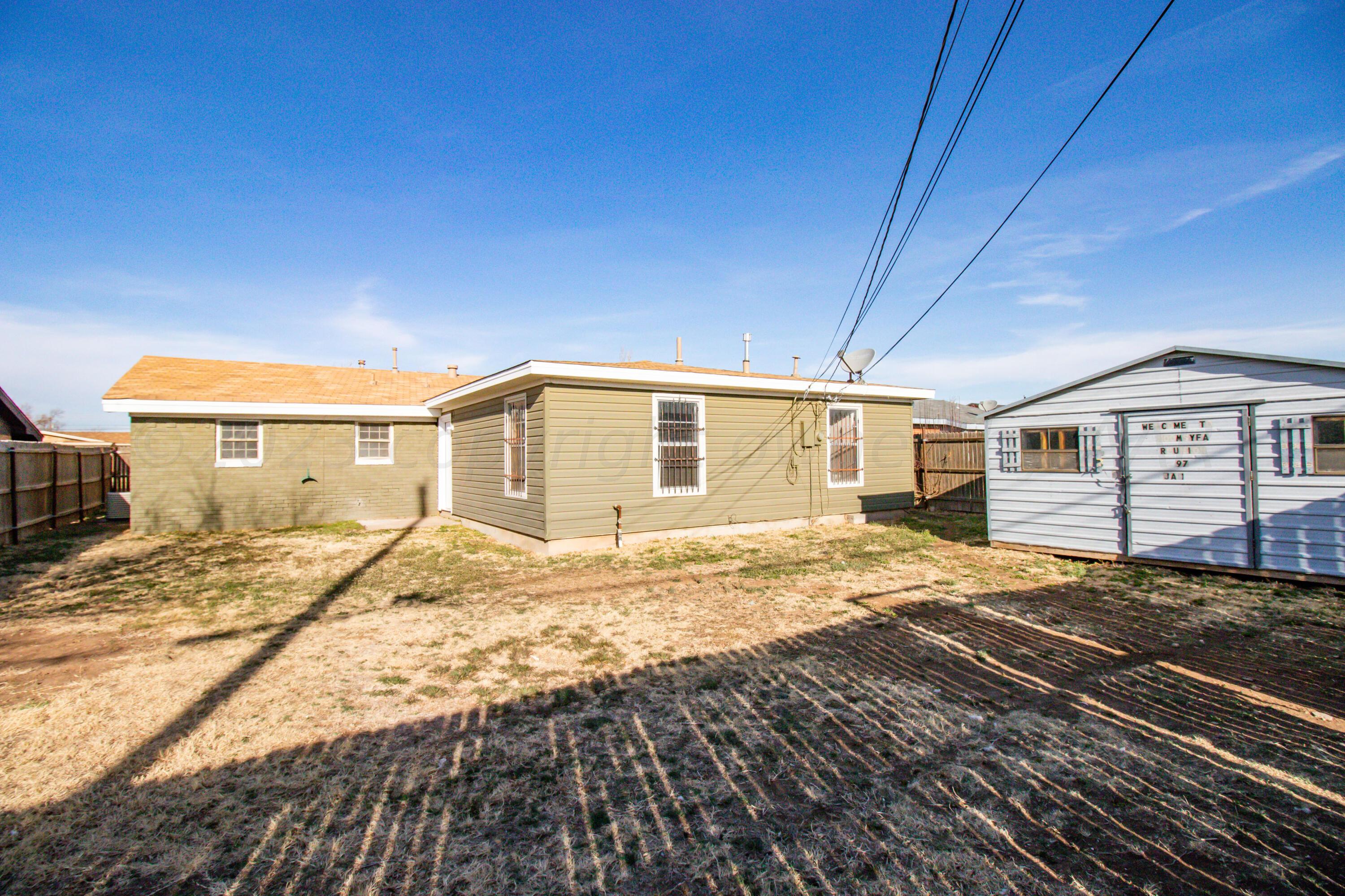 1612 Heather Street Amarillo, TX 79107 - Photo 26 of 31 backyard