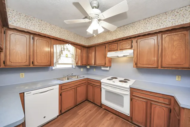 $179,000 | 5316 Lorraine Drive, Baytown, TX 77521