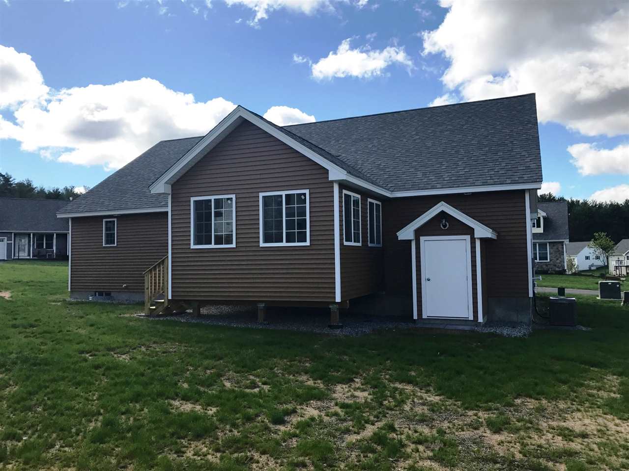 30 Violet Way, Unit 75 Loudon, NH 03307 - Photo 2 of 10 Gallery Image 2