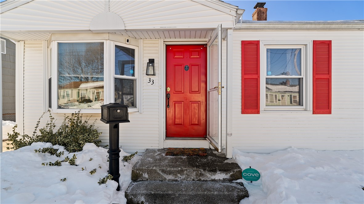 33 Dover Street Pawtucket, RI 02860 - Photo 4 of 35