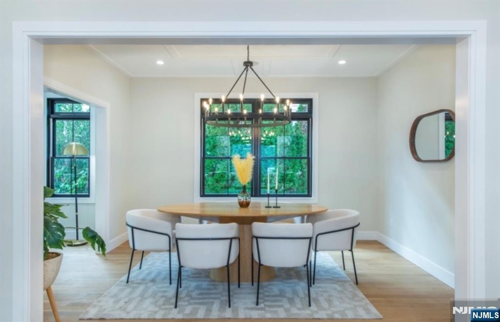 28 Bennington Road Livingston, NJ 07039 - Photo 13 of 38 a dining room with furniture and window