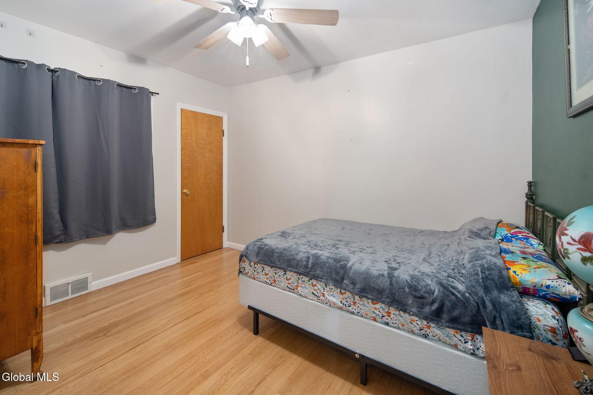 1356 Lexington Avenue Schenectady, NY 12309 - Photo 21 of 41 21