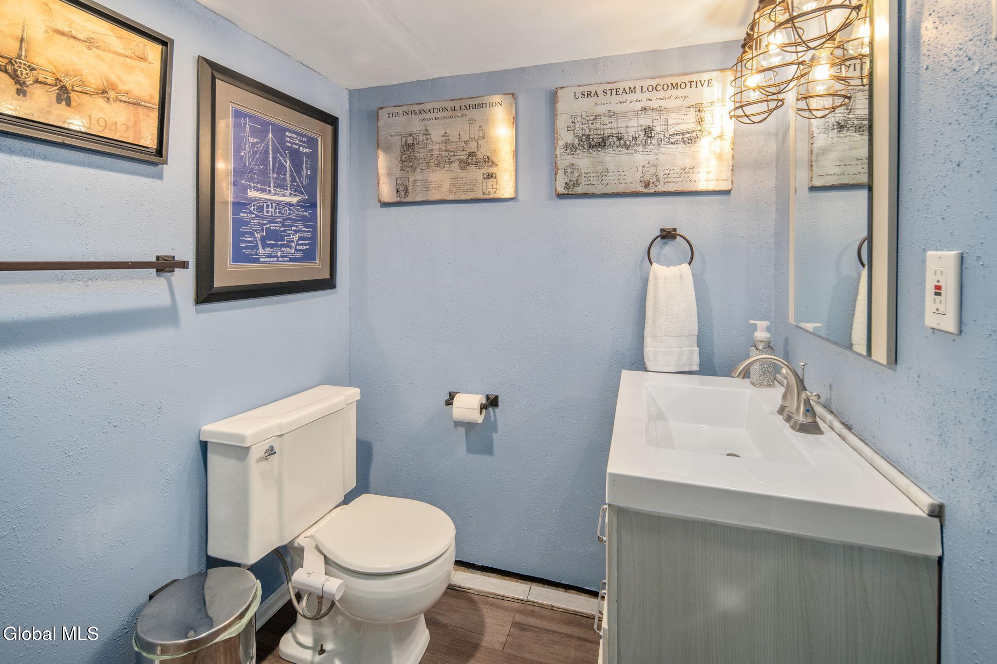 1356 Lexington Avenue Schenectady, NY 12309 - Photo 35 of 41 35