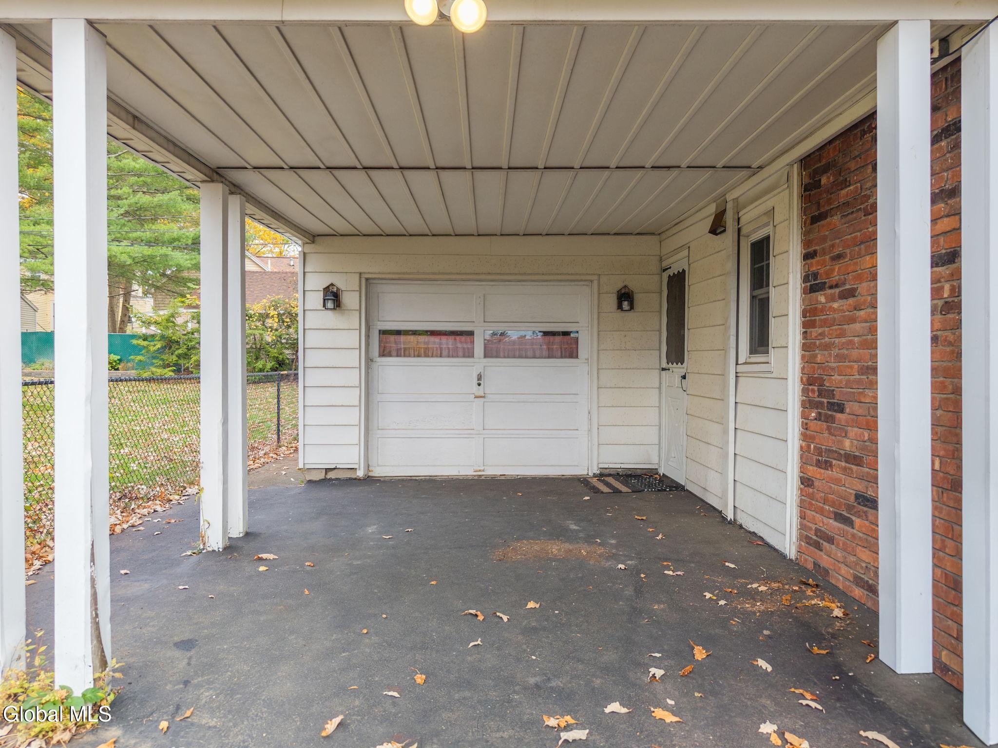 1356 Lexington Avenue Schenectady, NY 12309 - Photo 37 of 41 37