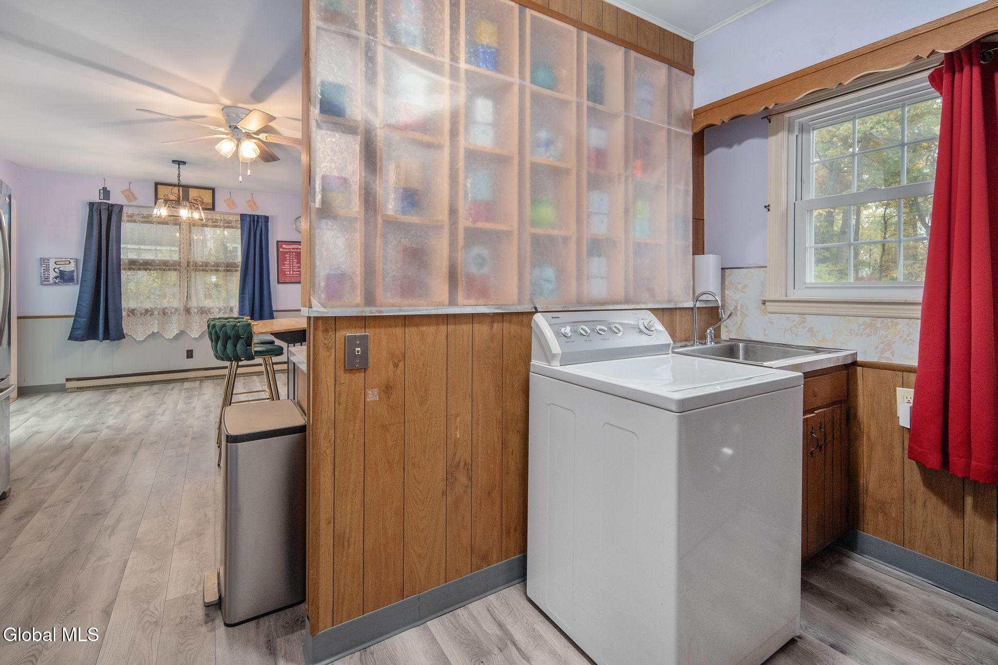 1356 Lexington Avenue Schenectady, NY 12309 - Photo 10 of 41 10