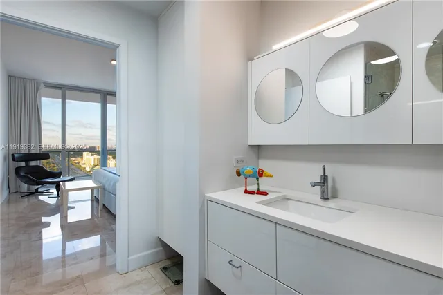 $850,000 | 3470 East Coast Avenue, Unit H2504, Miami, FL 33137