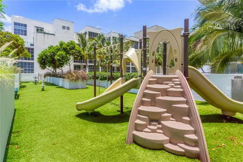 $850,000 | 3470 East Coast Avenue, Unit H2504, Miami, FL 33137