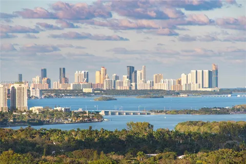 $850,000 | 3470 East Coast Avenue, Unit H2504, Miami, FL 33137