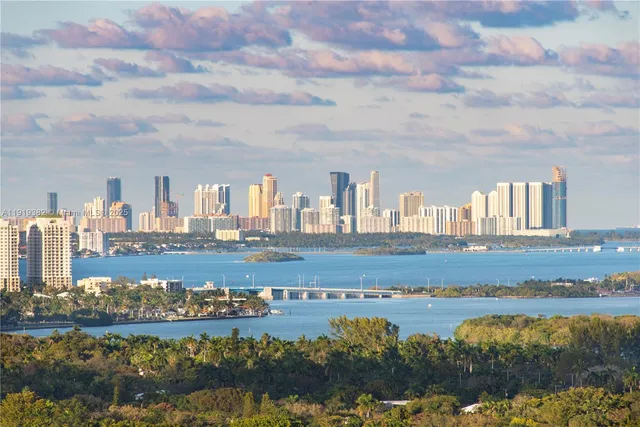 $850,000 | 3470 East Coast Avenue, Unit H2504, Miami, FL 33137